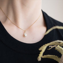 Load image into Gallery viewer, siro  Akoya Baroque pearl Charm