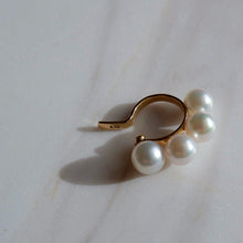 画像をギャラリービューアに読み込む, siro 4Akoya Pearl 18K Ear Cuff