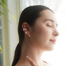 画像をギャラリービューアに読み込む, siro 4Akoya Pearl 18K Ear Cuff