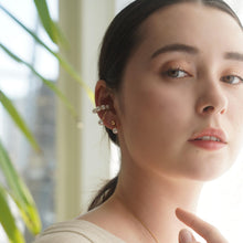 画像をギャラリービューアに読み込む, siro 4Akoya Pearl 18K Ear Cuff