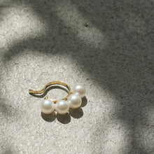 画像をギャラリービューアに読み込む, siro 4Akoya Pearl 18K Ear Cuff