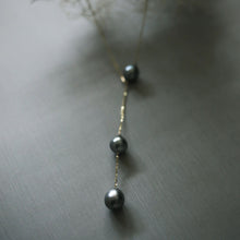 Load image into Gallery viewer, siro  Kurocho Baroque Pearl Lariat Necklace
