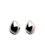 Load image into Gallery viewer, COMMON MUSE Lunis Dome Earrings ゴールド シルバー スタッズ ピアス
