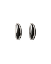 Load image into Gallery viewer, COMMON MUSE Ines Elongated Earrings ゴールド シルバー ドロップ ピアス
