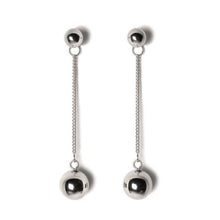 Load image into Gallery viewer, COMMON MUSE Nelle Ball Earrings ゴールド シルバー ボール ドロップピアス
